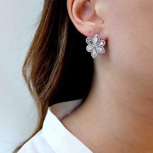 Asimetrik Taşlı Papatya Gümüş Kadın Küpe - CNG Jewels (1)