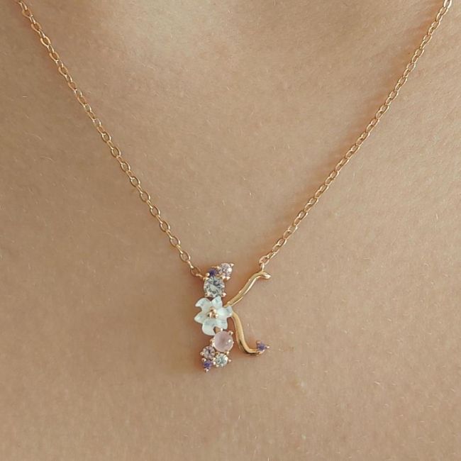 Çiçekli K Harfi Gümüş Kadın Kolye - 1