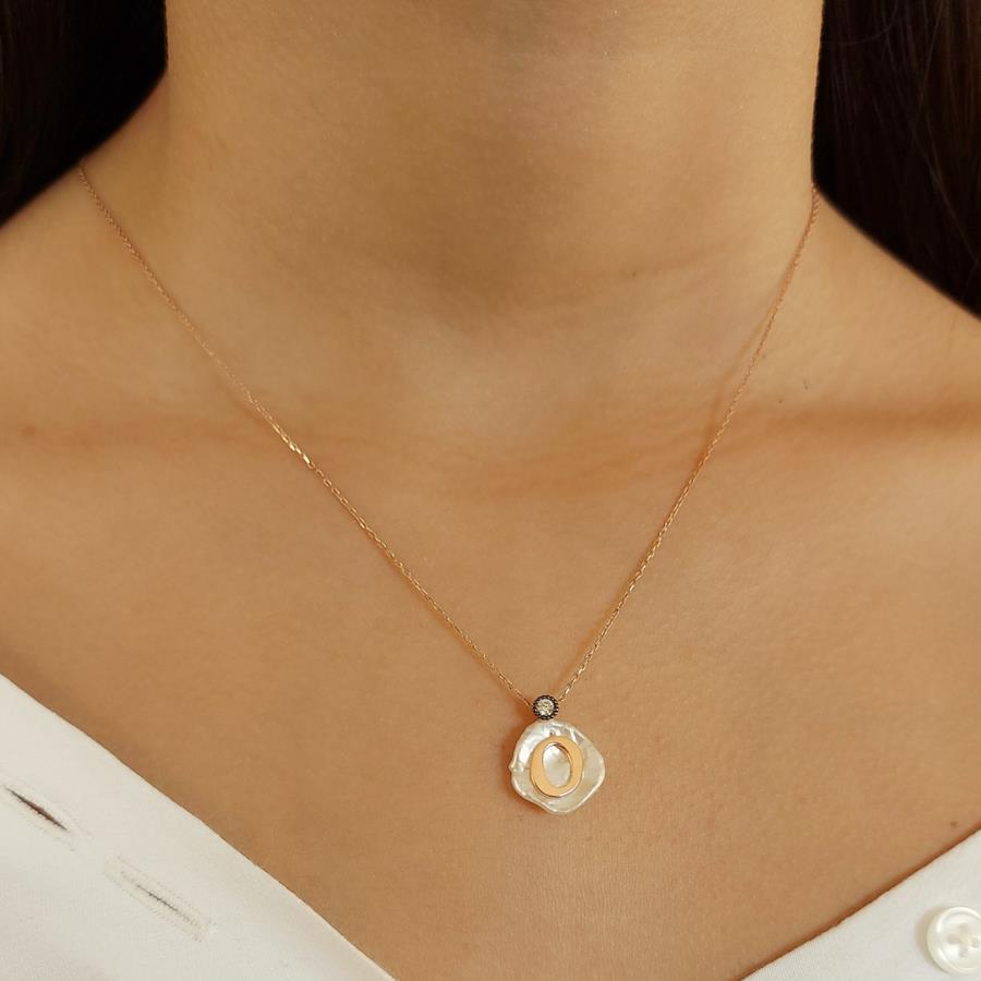 Doğal İnci Üzeri O Harfi Gümüş Kadın Kolye - CNG Jewels (1)