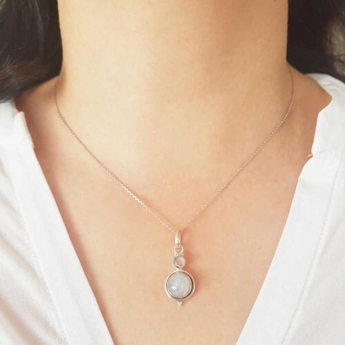 CNG Jewels - Doğal Yuvarlak Ay Taşı Gümüş Bayan Kolye