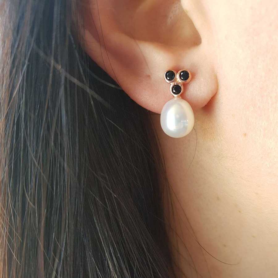 Gümüş Black Tria Rose Damla İnci Küpe - CNG Jewels (1)