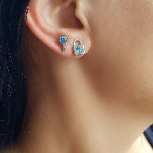 Mavi Taşlı Anahtar Kilit Gümüş Kadın Küpe - CNG Jewels