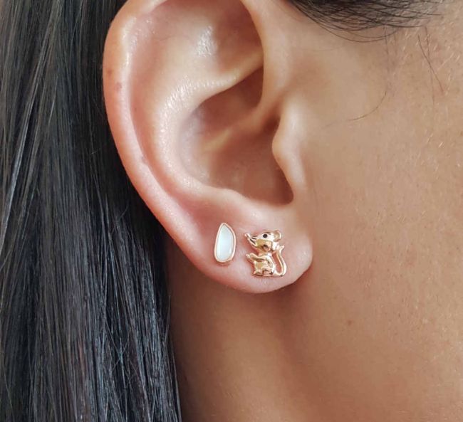 Minik Tek Fare ve Tek Sedef Gümüş Kadın Küpe - 1