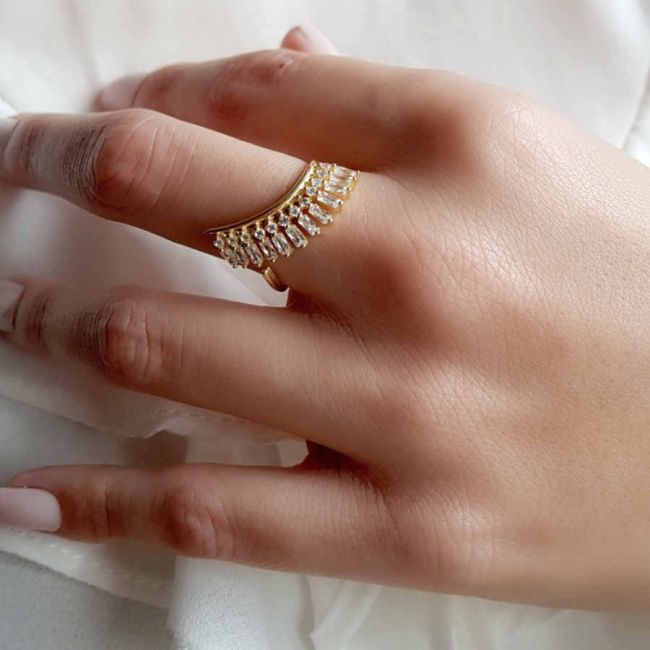 Modern Tasarım Baget Taşlı Gold Gümüş Yüzük - 1