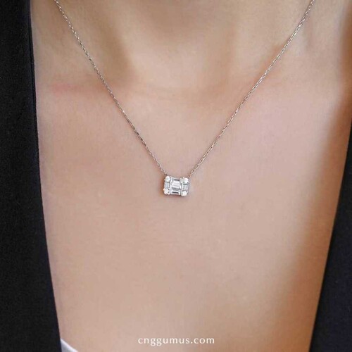 CNG Jewels - Pırlanta Modeli Baget Taşlı Gümüş Bayan Kolye