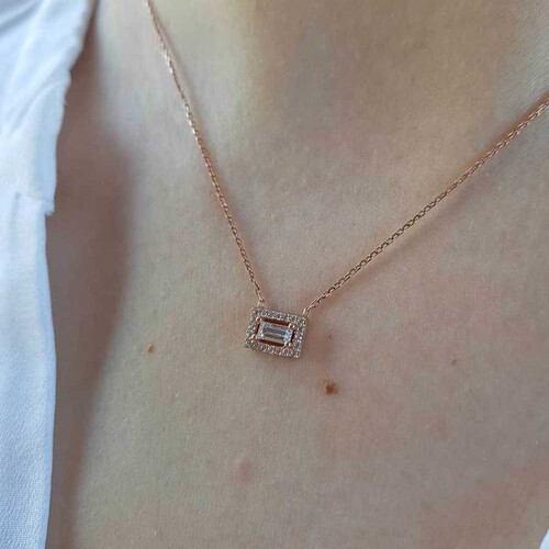 CNG Jewels - Pırlanta Modeli Küçük Baget Taşlı Tamtur Rose Gümüş Bayan Kolye