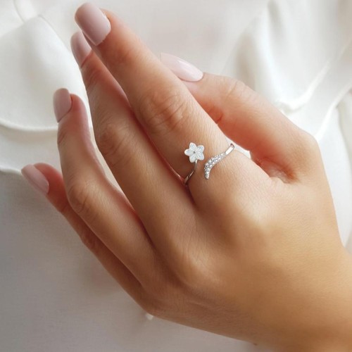 CNG Jewels - Sedef Çiçekli Taşlı Trend Bayan Gümüş Yüzük