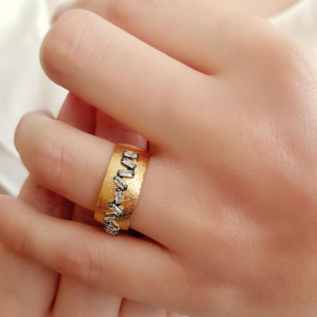 Tasarım Zikzak Baget Taşlı Gold Kadın Gümüş Yüzük - 3