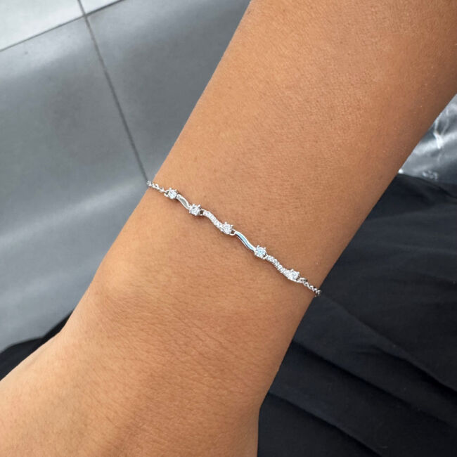 Taşlı Minimal Dalga Kadın Gümüş Bileklik - 2