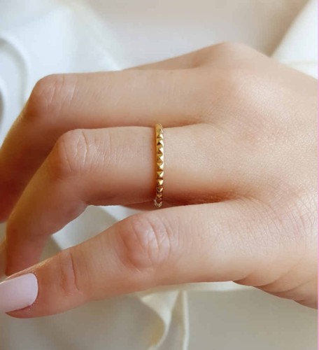 CNG Jewels - Thin Small Pyramid Gold Ring